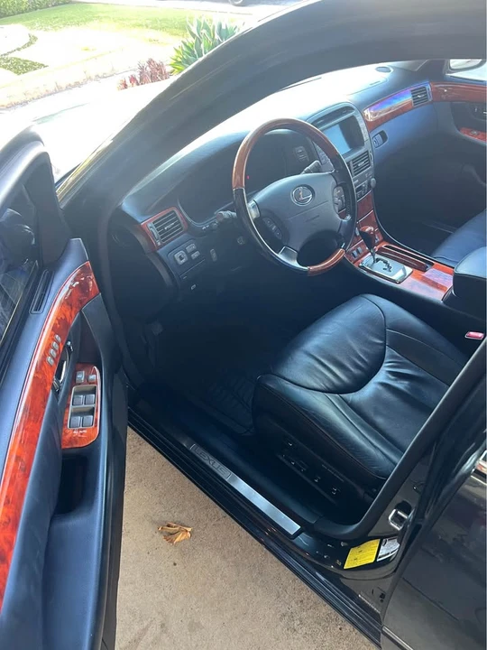 2004 Lexus LS 3rd Gen - Image 3 of 20