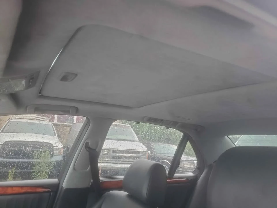 2004 Lexus LS 3rd Gen - Image 14 of 17