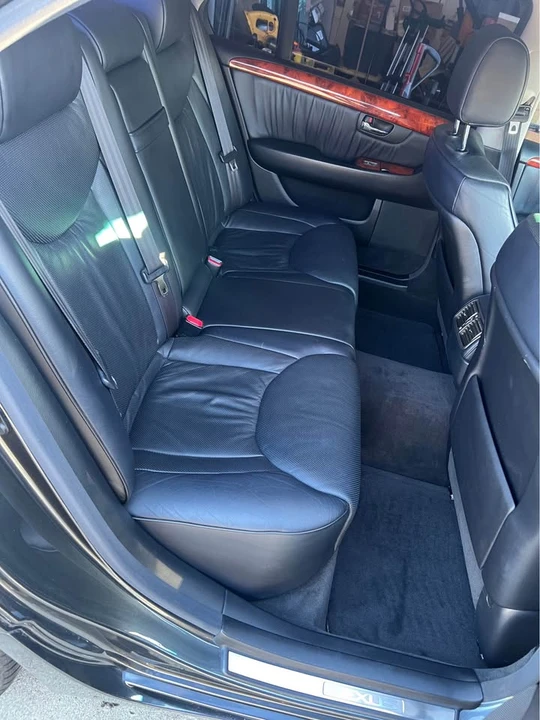 2004 Lexus LS 3rd Gen - Image 6 of 20