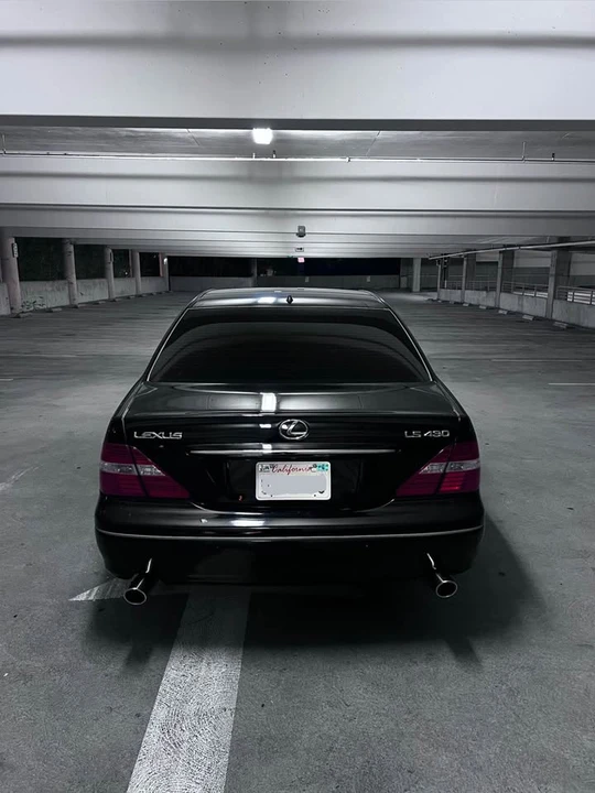 2004 Lexus LS 3rd Gen - Image 4 of 16