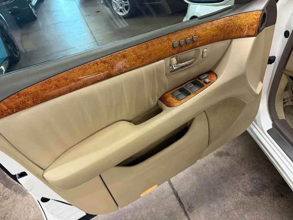 2004 Lexus LS 3rd Gen - Image 9 of 20