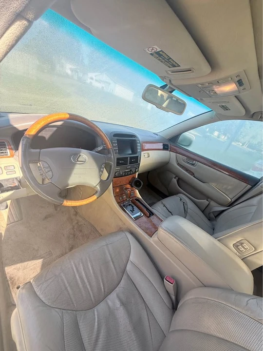2004 Lexus LS 3rd Gen - Image 7 of 9