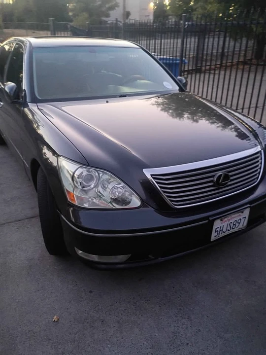 2004 Lexus LS 3rd Gen - Image 4 of 12