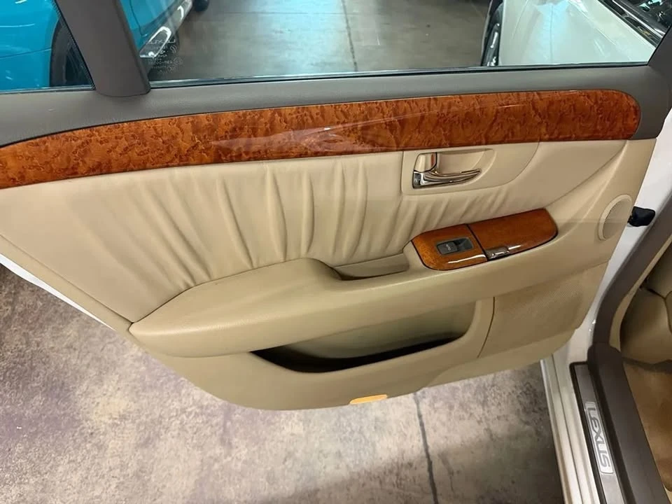2004 Lexus LS 3rd Gen - Image 18 of 20