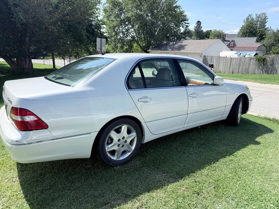 2004 Lexus LS 3rd Gen - Image 3 of 9