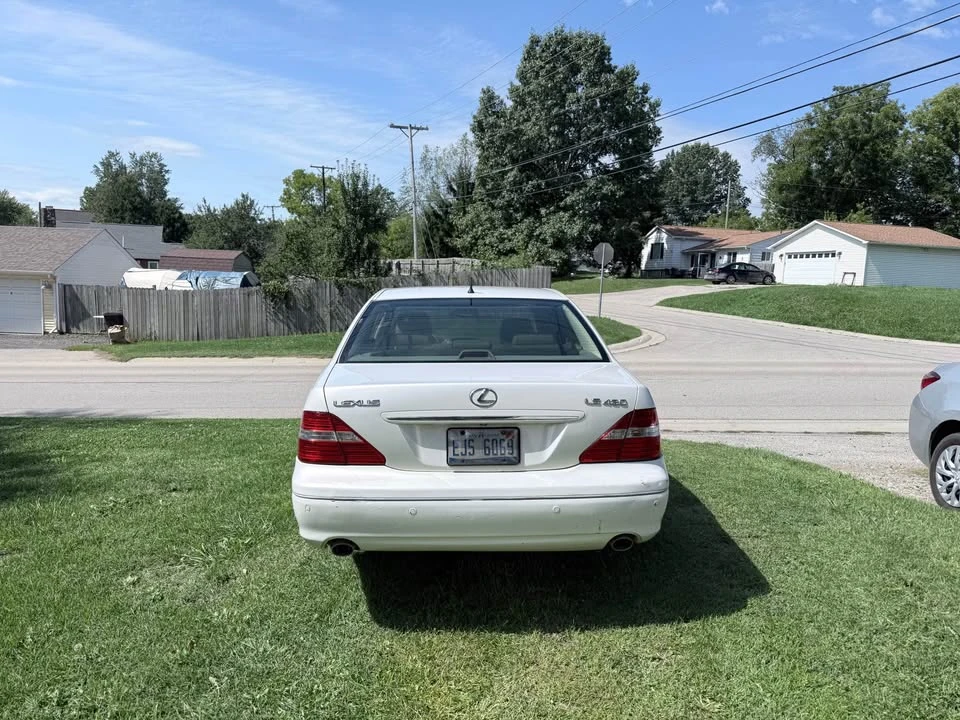 2004 Lexus LS 3rd Gen - Image 2 of 9