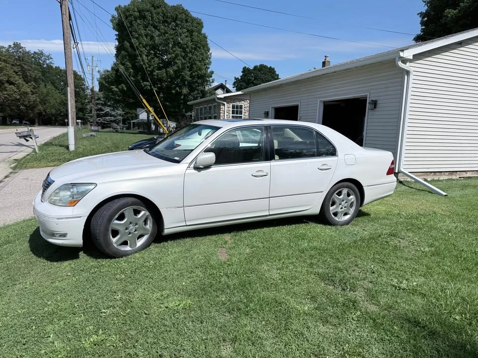 2004 Lexus LS 3rd Gen - Image 4 of 9