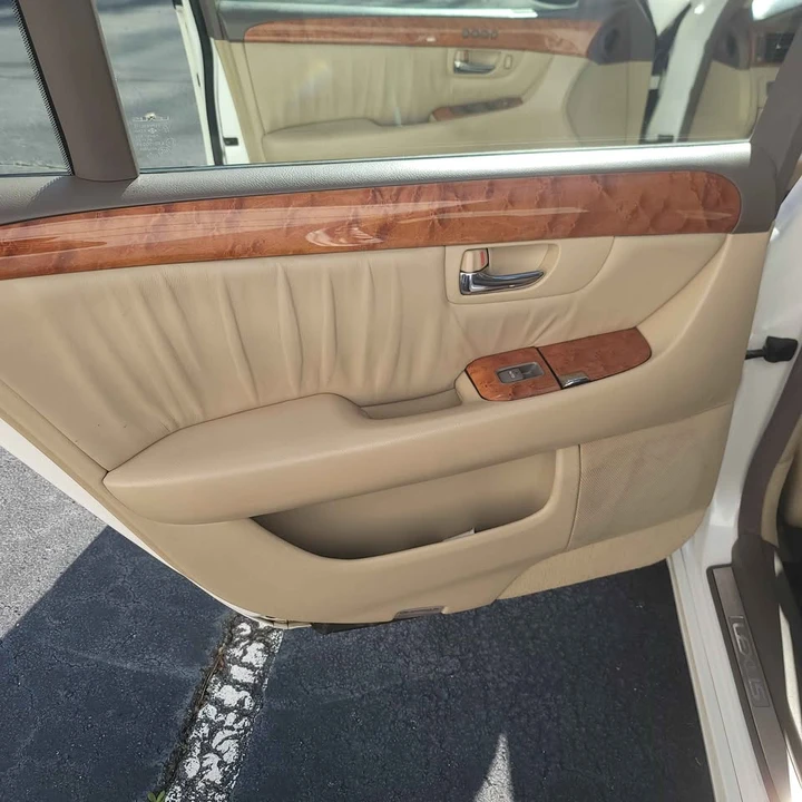2004 Lexus LS 3rd Gen - Image 10 of 20