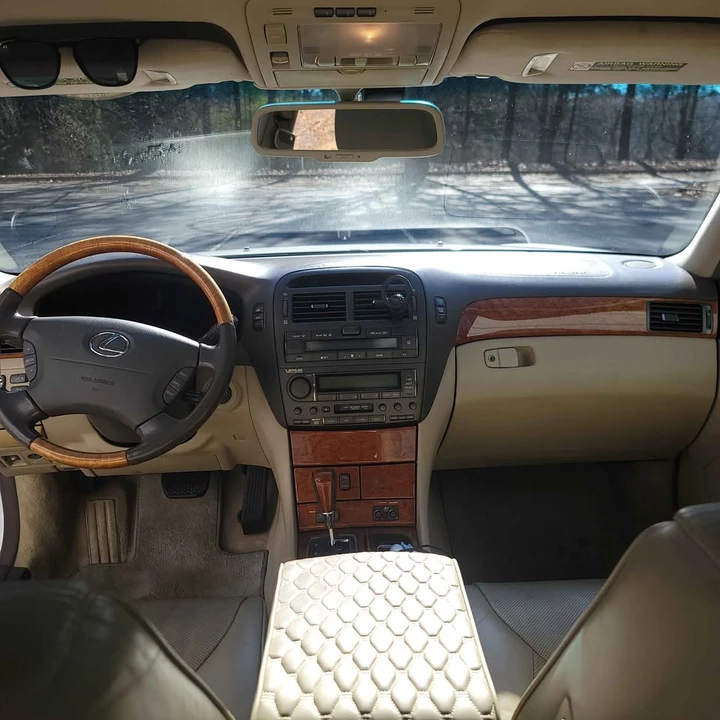 2004 Lexus LS 3rd Gen - Image 12 of 20