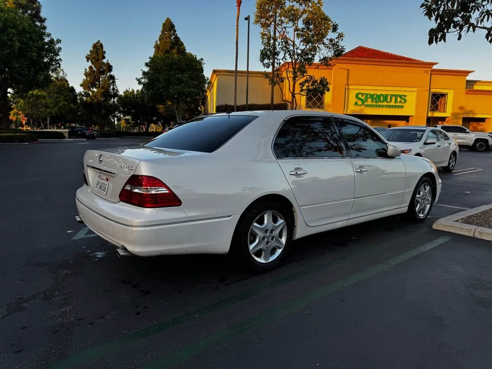 2004 Lexus LS 3rd Gen - Image 4 of 9