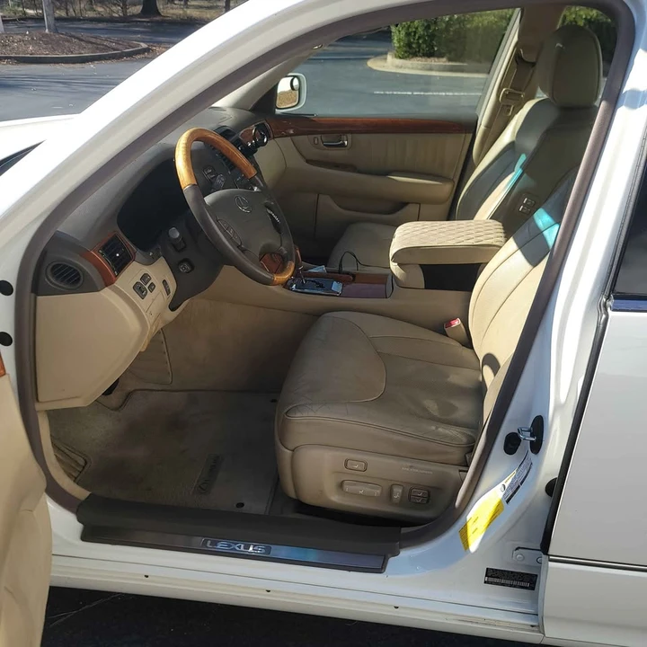 2004 Lexus LS 3rd Gen - Image 5 of 20