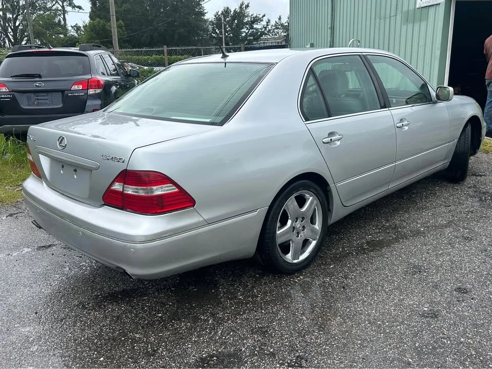 2004 Lexus LS 3rd Gen - Image 5 of 16