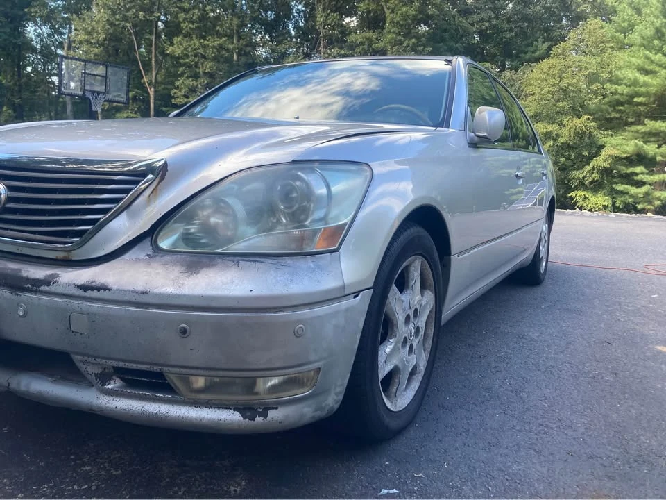 2004 Lexus LS 3rd Gen - Image 2 of 13