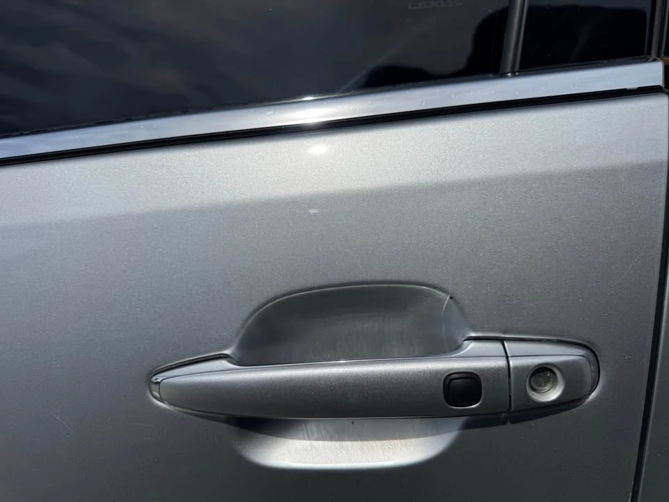 2004 Lexus LS 3rd Gen - Image 13 of 19