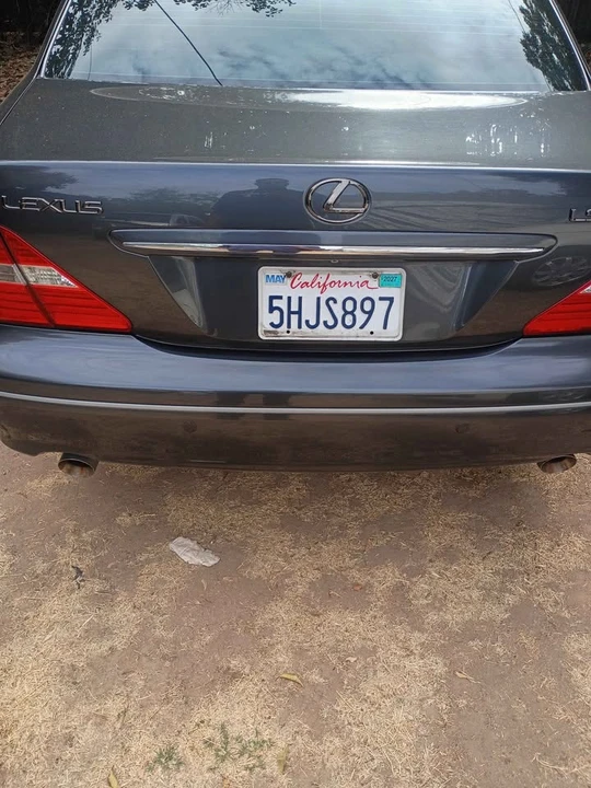 2004 Lexus LS 3rd Gen - Image 12 of 12