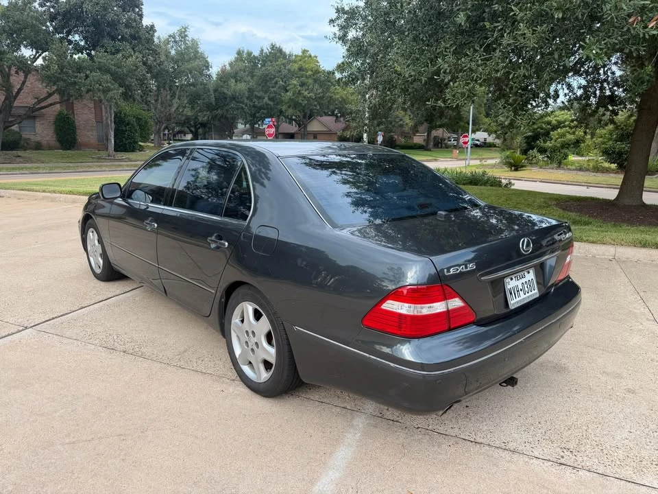 2004 Lexus LS 3rd Gen - Image 3 of 15