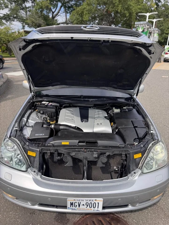 2004 Lexus LS 3rd Gen - Image 7 of 19