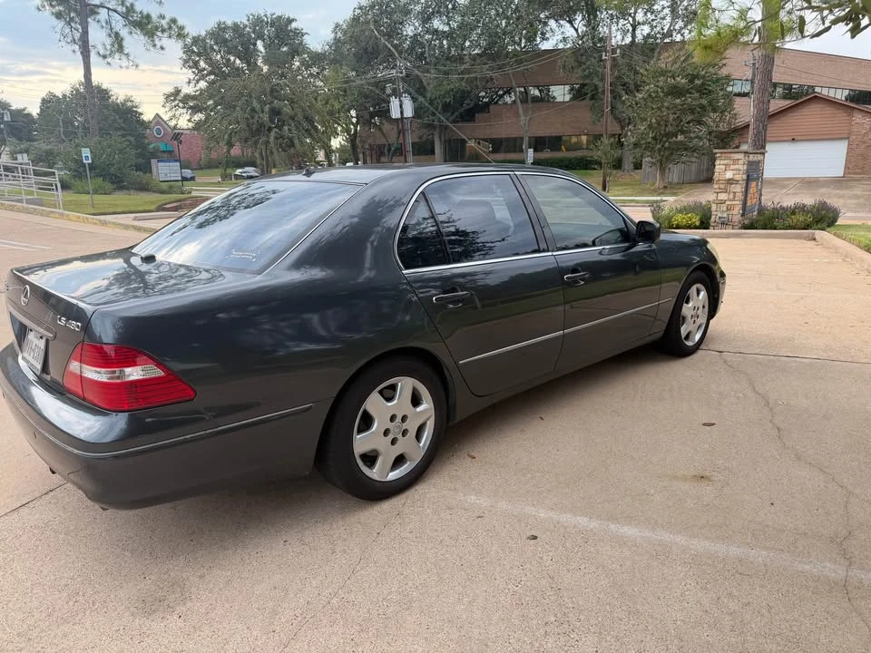 2004 Lexus LS 3rd Gen - Image 5 of 15