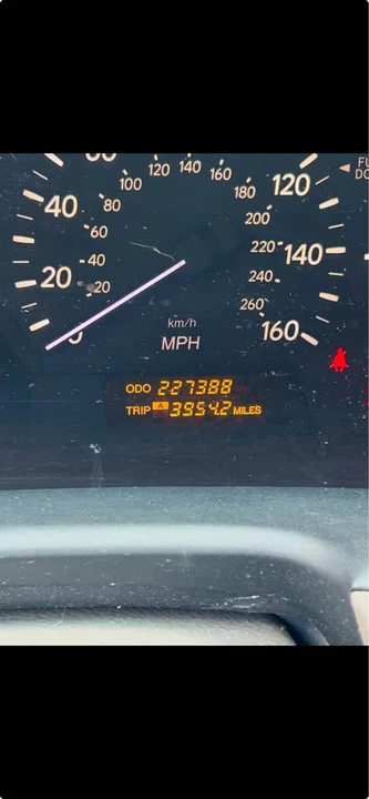 2004 Lexus LS 3rd Gen - Image 13 of 13
