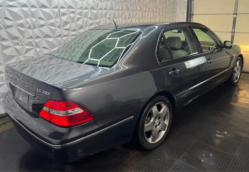 2004 Lexus LS 3rd Gen - Image 3 of 20