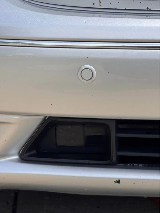 2004 Lexus LS 3rd Gen - Image 12 of 19