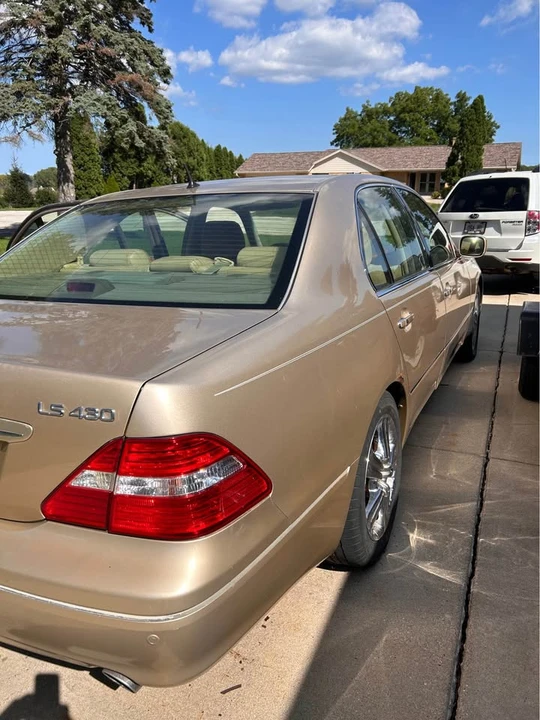 2004 Lexus LS 3rd Gen - Image 4 of 13