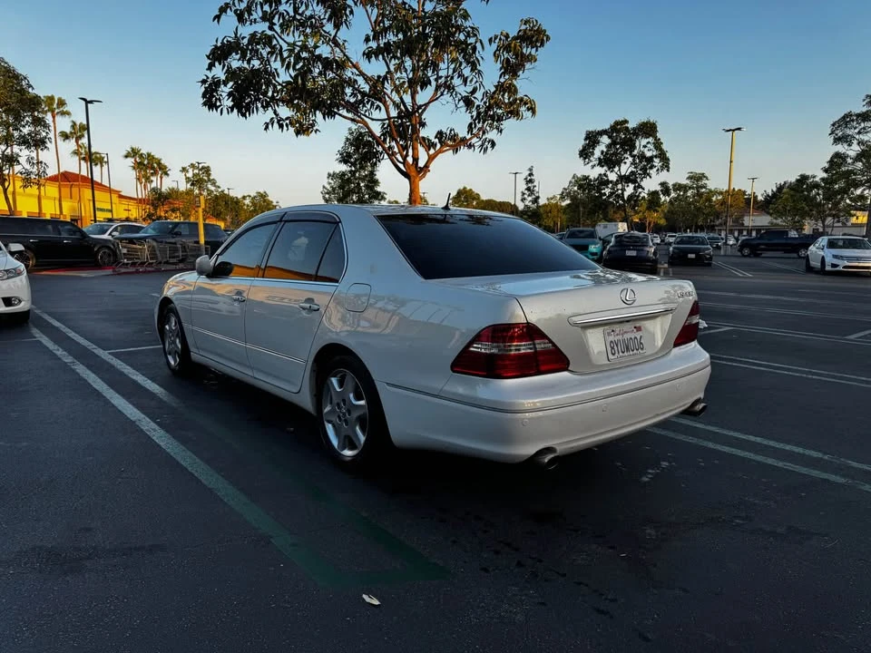 2004 Lexus LS 3rd Gen - Image 2 of 9