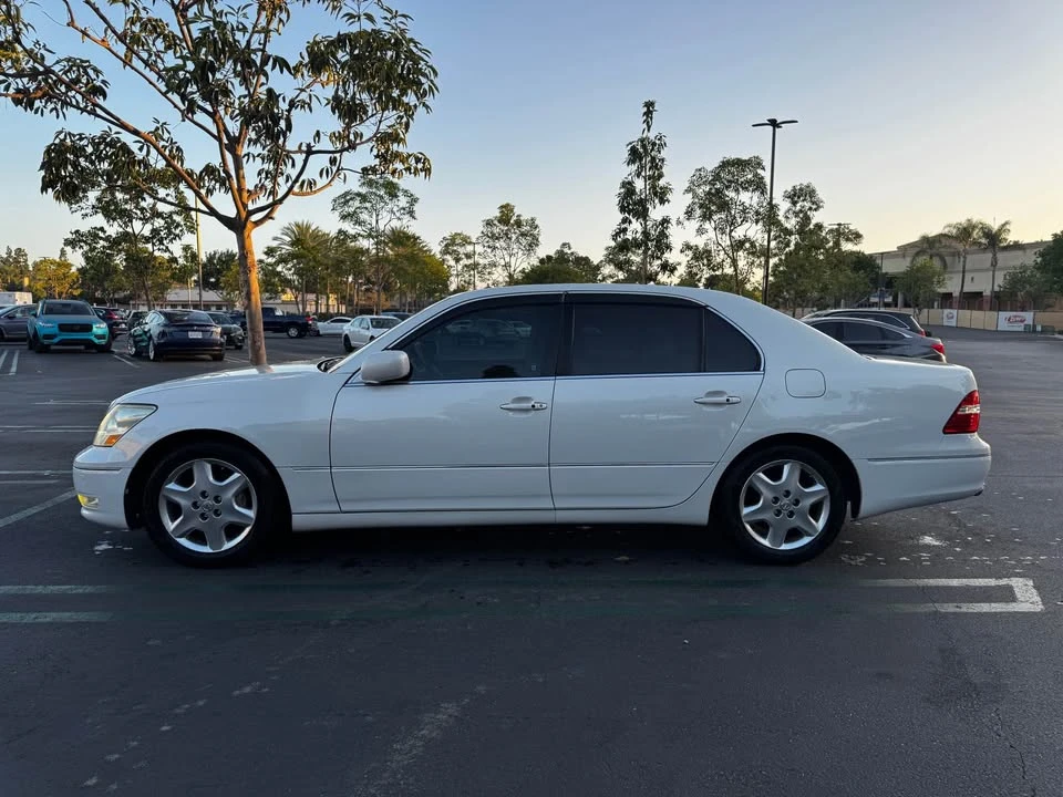 2004 Lexus LS 3rd Gen - Image 3 of 9