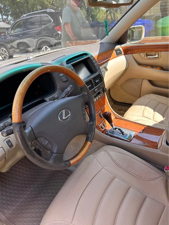 2004 Lexus LS 3rd Gen - Image 7 of 13