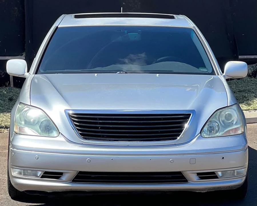 2004 Lexus LS 3rd Gen - Image 9 of 9