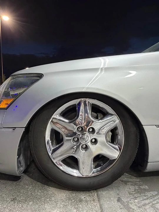2004 Lexus LS 3rd Gen - Image 14 of 15