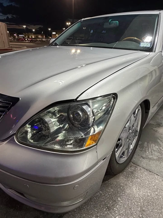 2004 Lexus LS 3rd Gen - Image 3 of 15
