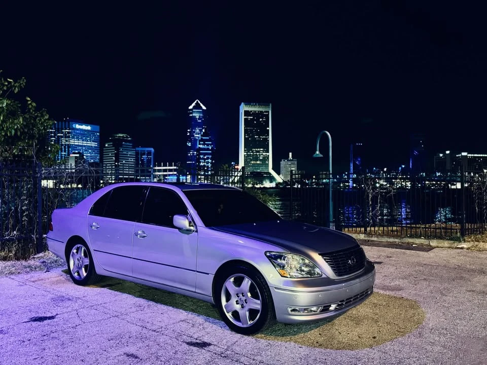 2004 Lexus LS 3rd Gen - Image 3 of 19