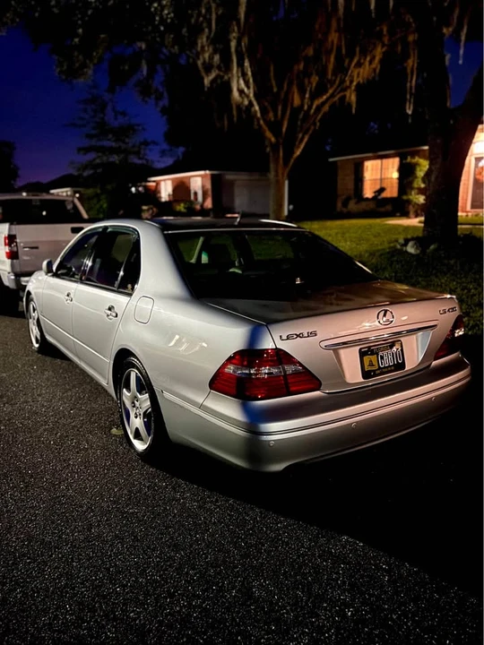 2004 Lexus LS 3rd Gen - Image 2 of 19