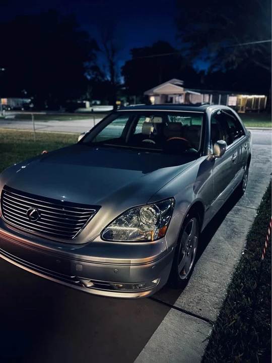 2004 Lexus LS 3rd Gen - Image 4 of 19