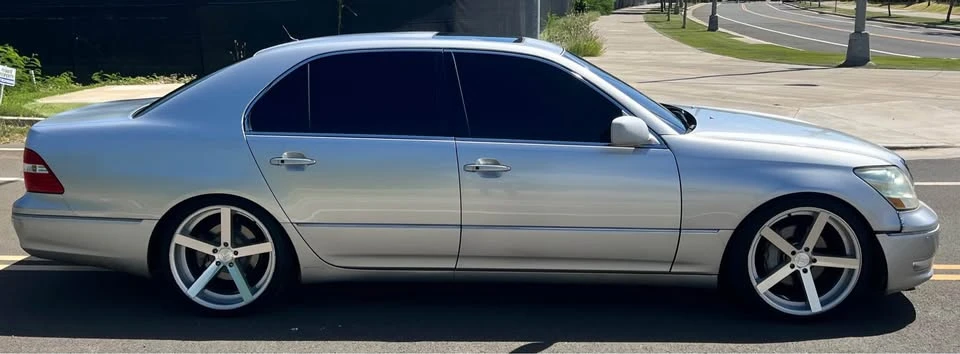 2004 Lexus LS 3rd Gen - Image 6 of 9