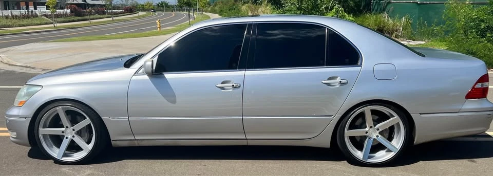 2004 Lexus LS 3rd Gen - Image 2 of 9