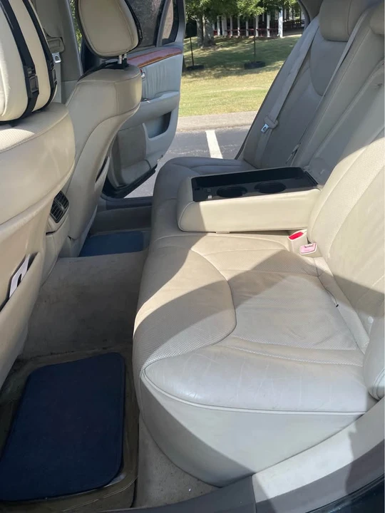 2004 Lexus LS 3rd Gen - Image 13 of 14