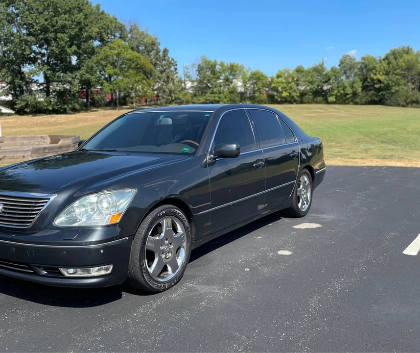 2004 Lexus LS 3rd Gen - Image 2 of 14