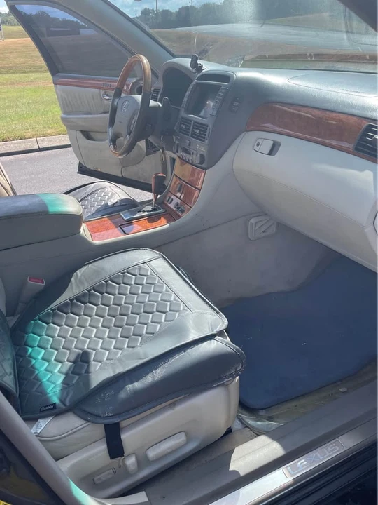 2004 Lexus LS 3rd Gen - Image 14 of 14
