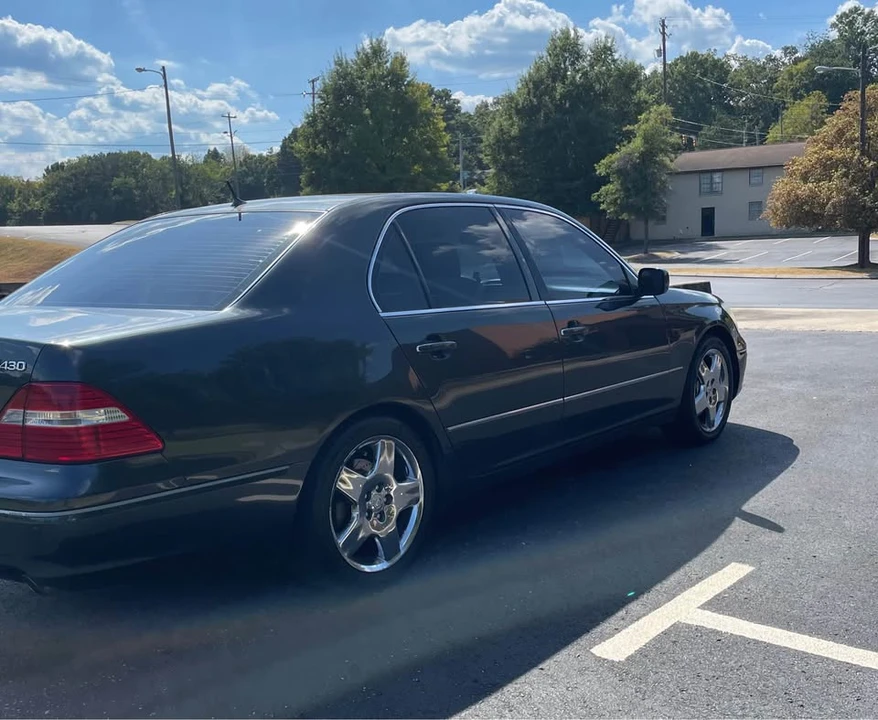 2004 Lexus LS 3rd Gen - Image 6 of 14