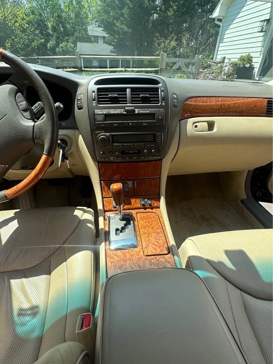 2004 Lexus LS 3rd Gen - Image 6 of 18