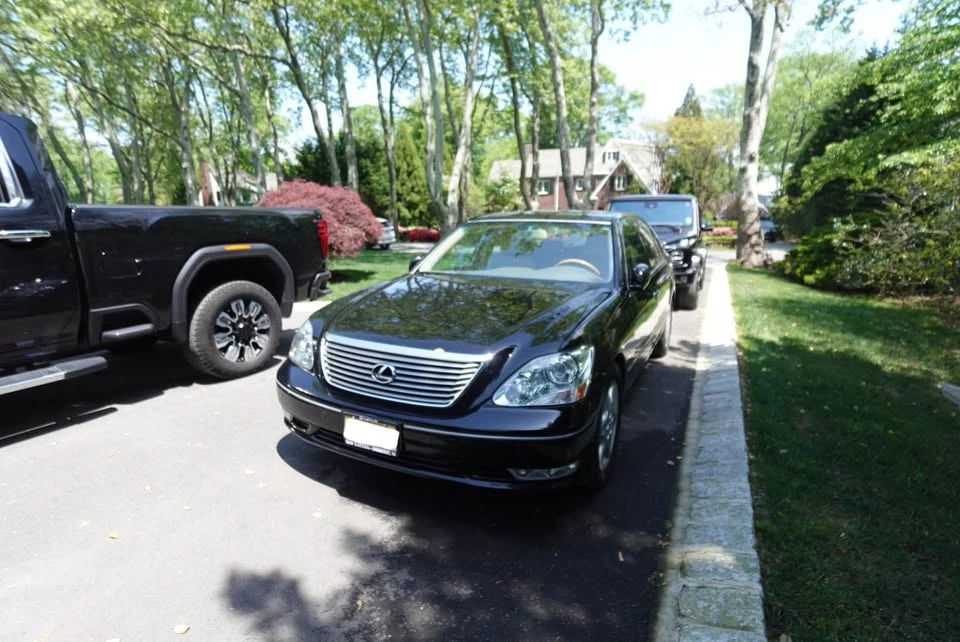 2004 Lexus LS 3rd Gen - Image 3 of 18