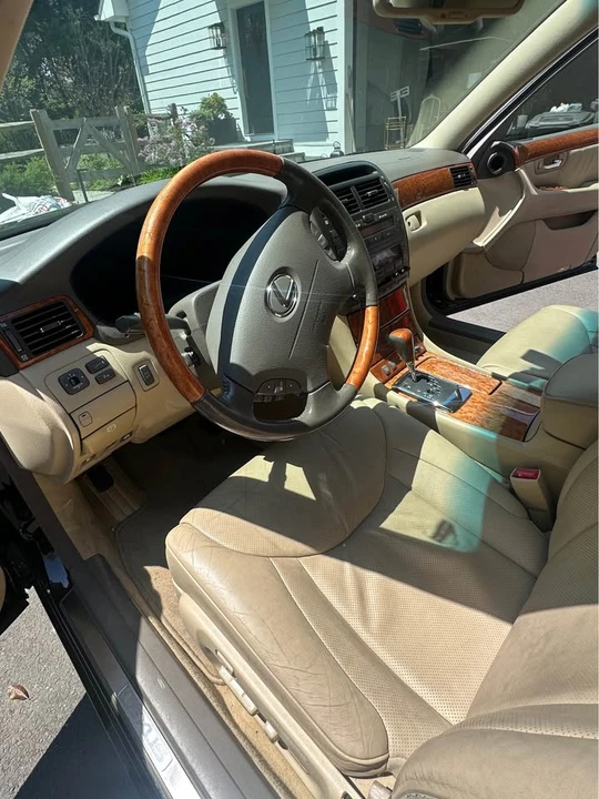 2004 Lexus LS 3rd Gen - Image 8 of 18