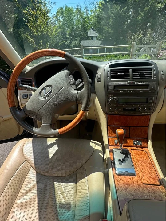 2004 Lexus LS 3rd Gen - Image 7 of 18
