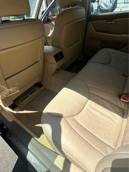 2004 Lexus LS 3rd Gen - Image 9 of 18