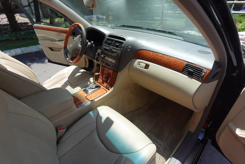 2004 Lexus LS 3rd Gen - Image 18 of 18