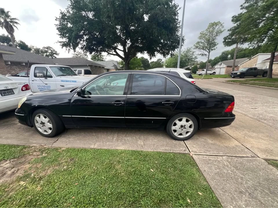2004 Lexus LS 3rd Gen - Image 4 of 19