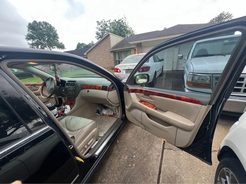 2004 Lexus LS 3rd Gen - Image 7 of 19