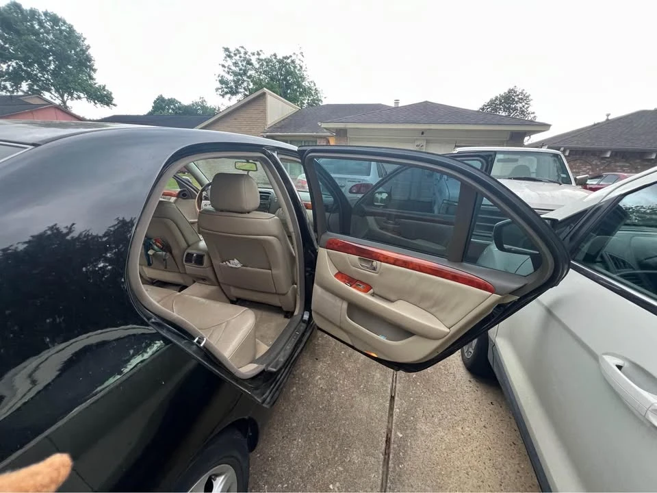 2004 Lexus LS 3rd Gen - Image 8 of 19
